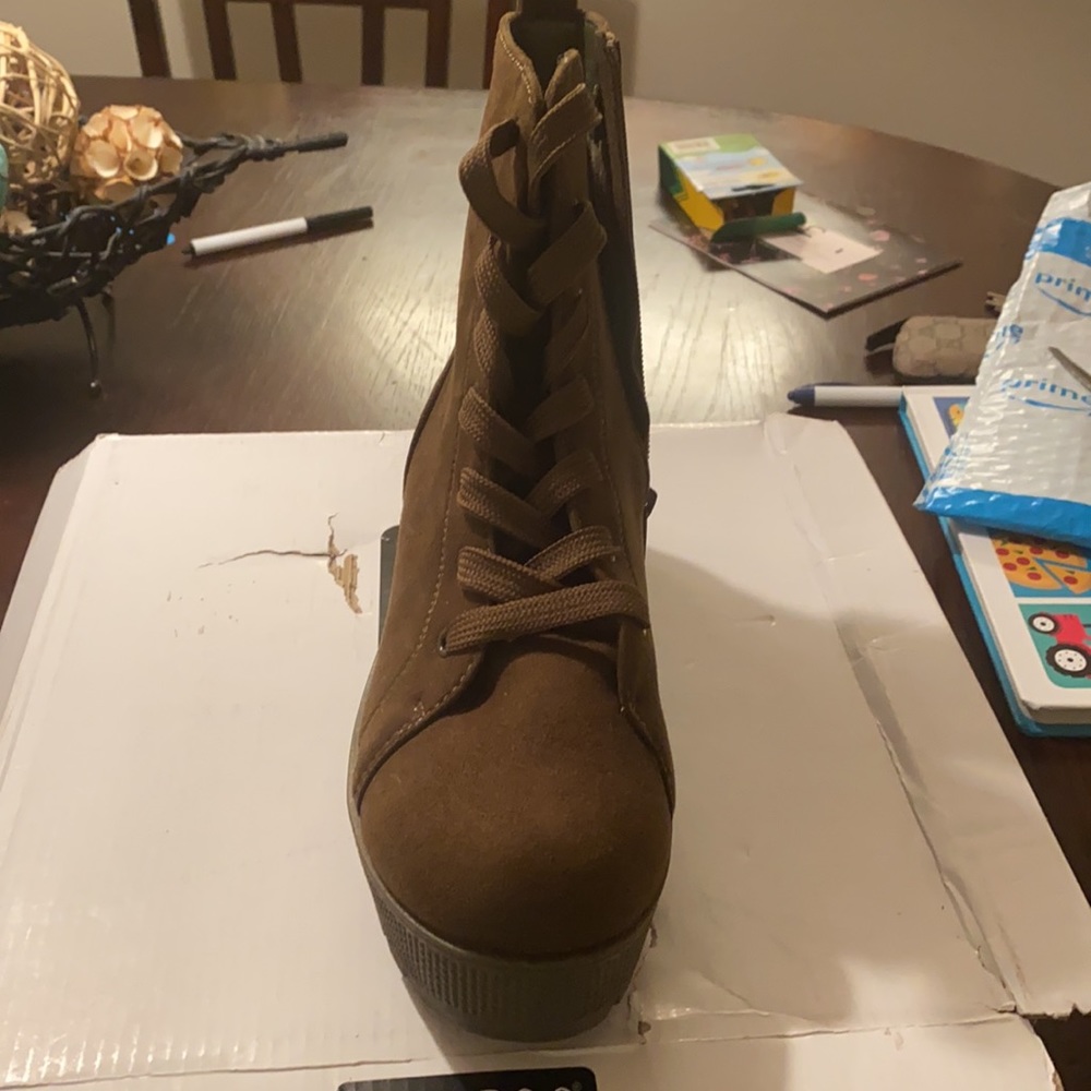 Boots - Picture 2 of 3